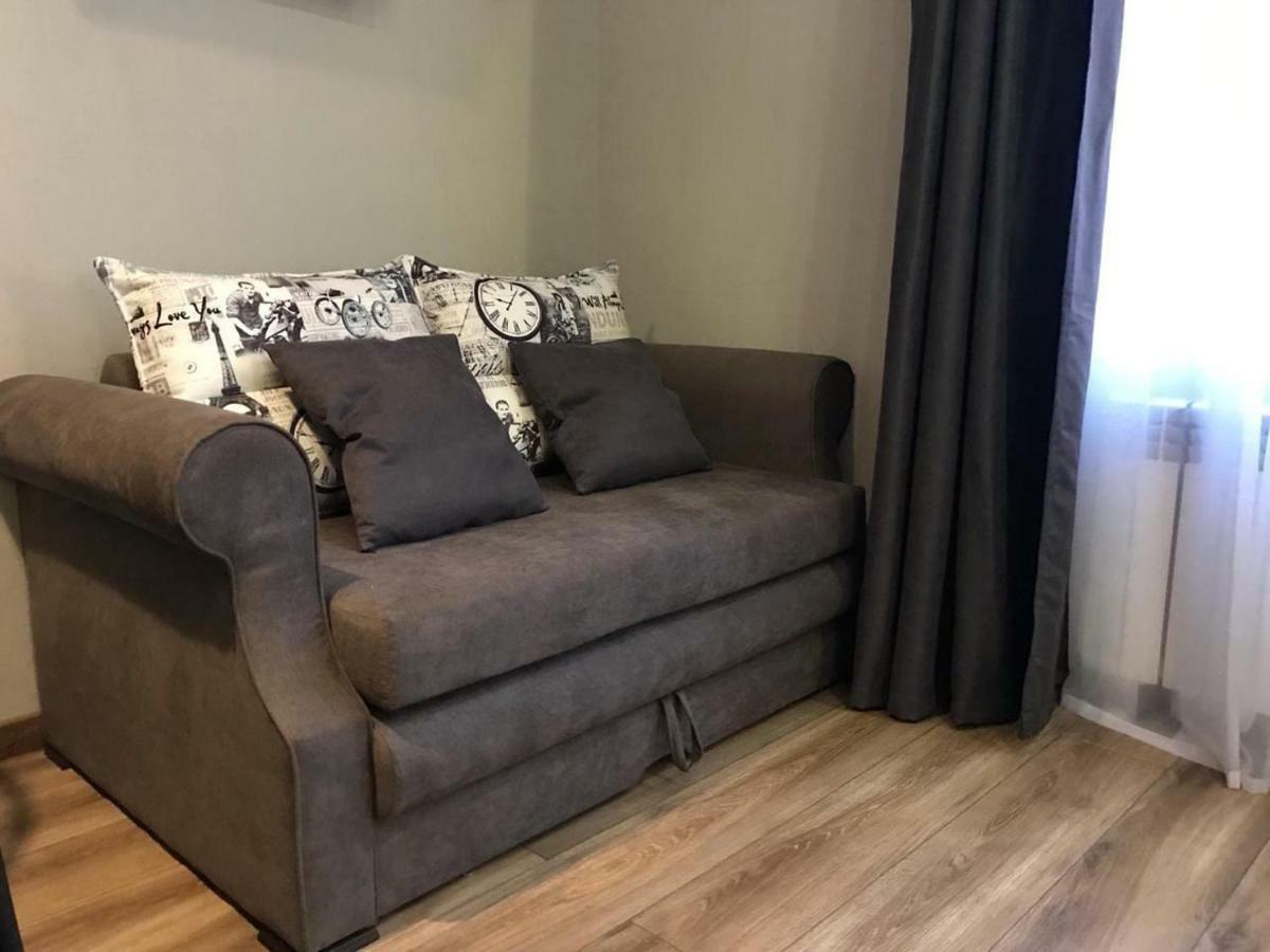 New Appartment-Studio Іn The Center Of 리비프 외부 사진