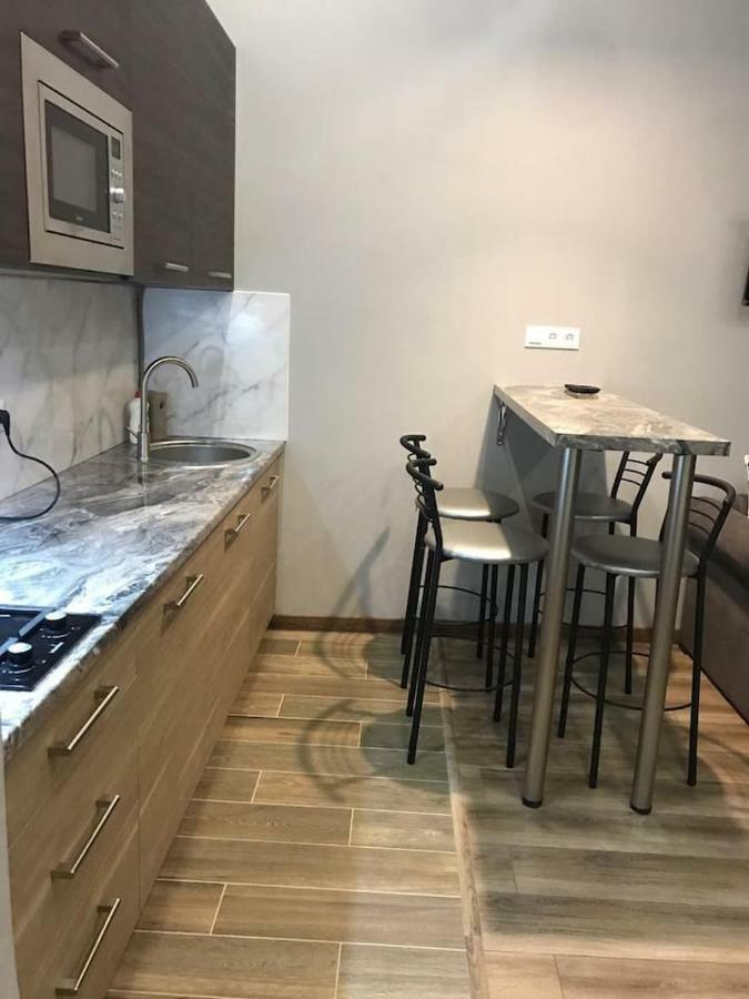 New Appartment-Studio Іn The Center Of 리비프 외부 사진
